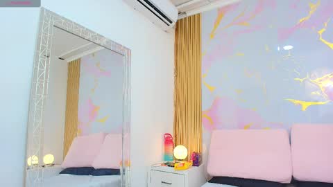 Alisha online show from November 4, 2025, 12:04 pm