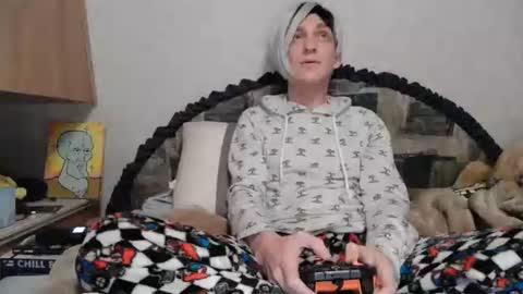 Alisha online show from November 9, 2025, 6:23 am