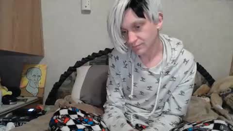 Alisha online show from November 11, 2025, 6:57 am