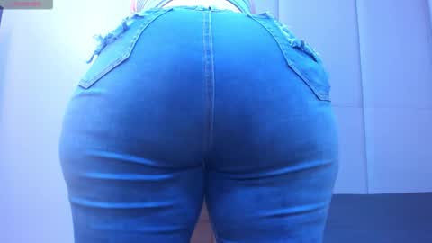 Snapshot of alishapalmer chatting on February 14, 2026, 12:35 pm online show from February 14, 2026, 12:35 pm