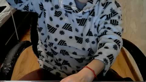 Alisa online show from January 7, 2026, 1:57 pm