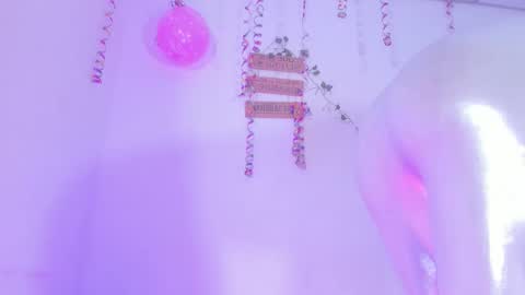 Alisia online show from October 15, 2025, 5:07 am