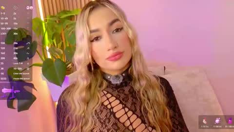 Snapshot of alison_collins_ chatting on November 9, 2025, 8:07 pm Alison online show from November 9, 2025, 8:07 pm