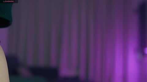 Alison  online show from October 9, 2025, 9:29 am