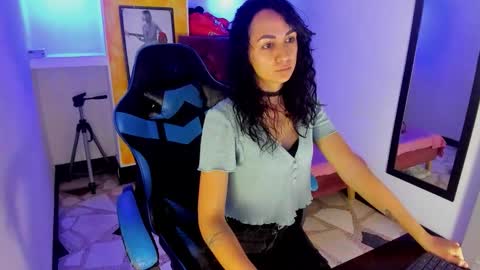 ALISON MOON online show from October 24, 2025, 11:39 am