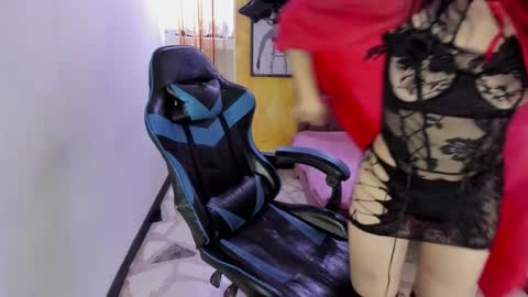 ALISON MOON online show from October 30, 2025, 1:23 pm