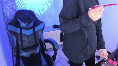 ALISON MOON online show from November 8, 2025, 11:21 am