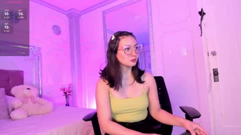 Alison Fishert online show from October 17, 2025, 1:03 pm