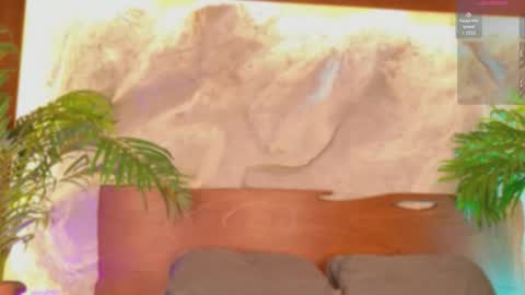 Alison Moon  online show from March 28, 2026, 10:20 pm