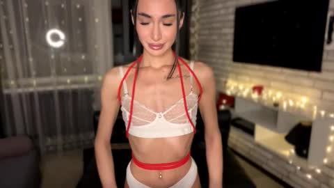 Alissa online show from November 1, 2025, 8:33 pm