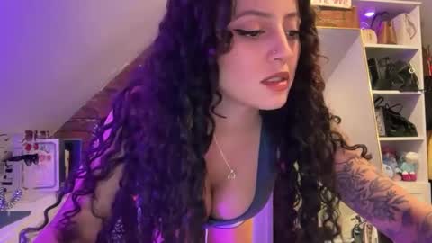 Snapshot of alissajaede chatting on October 3, 2025, 12:51 am alissajaede online show from October 3, 2025, 12:51 am