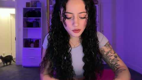 Snapshot of alissajaede chatting on December 3, 2025, 2:08 am alissajaede online show from December 3, 2025, 2:08 am