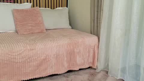 Alissa online show from May 9, 2026, 3:56 am