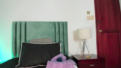 AlissaNix online show from December 7, 2024, 12:52 am