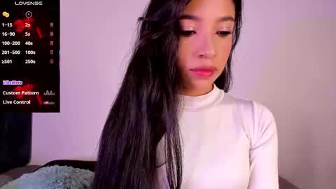 Mara  Isabel online show from September 14, 2025, 7:46 pm