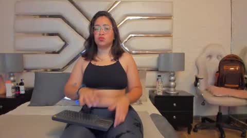 alissbluumm online show from June 13, 2026, 11:41 am