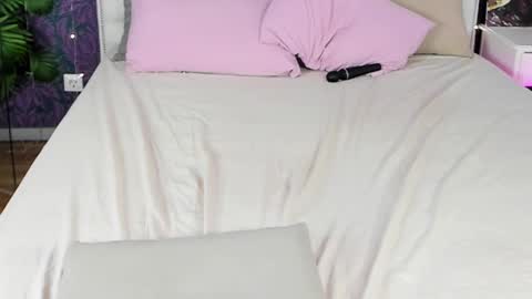 alissdaisyy online show from March 7, 2025, 9:07 am