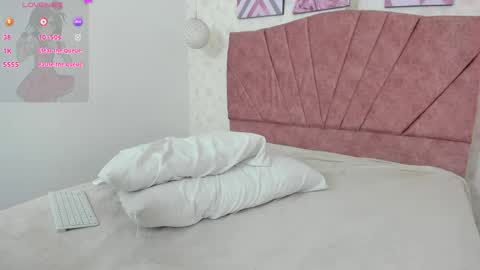 Alisse online show from April 14, 2026, 1:39 pm