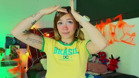 Alisson IG alisson zafiro27 online show from October 25, 2025, 3:36 am