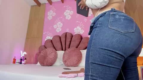 Snapshot of alissonpeach01 chatting on October 16, 2025, 2:40 pm alissonpeach01 online show from October 16, 2025, 2:40 pm