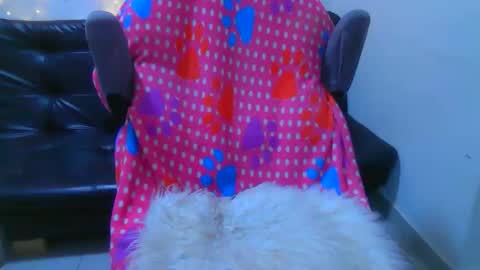 alixxe_ online show from November 4, 2025, 8:19 pm