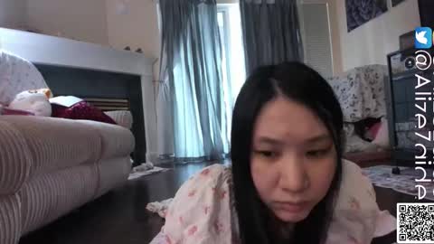 Alize Zaide online show from October 28, 2025, 8:00 pm