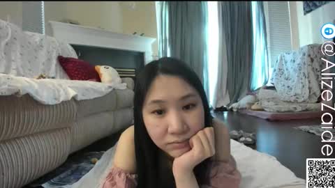 Alize Zaide online show from March 5, 2026, 9:11 pm