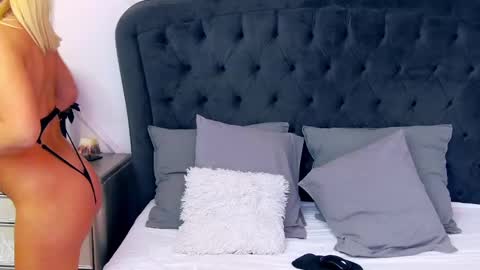 Snapshot of aliznichols chatting on February 5, 2025, 3:52 pm Aliz online show from February 5, 2025, 3:52 pm