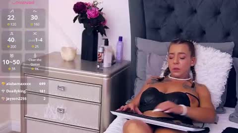 Snapshot of aliznichols chatting on February 8, 2025, 12:28 pm Aliz online show from February 8, 2025, 12:28 pm