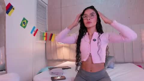 alizza_ online show from July 8, 2026, 12:20 pm