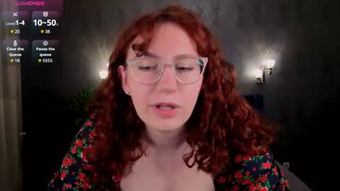 Snapshot of alla_dream chatting on July 3, 2026, 7:31 pm Alla online show from July 3, 2026, 7:31 pm
