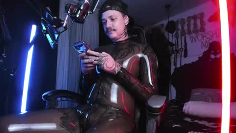Snapshot of allanhurtss chatting on March 10, 2025, 1:01 am online show from March 10, 2025, 1:01 am