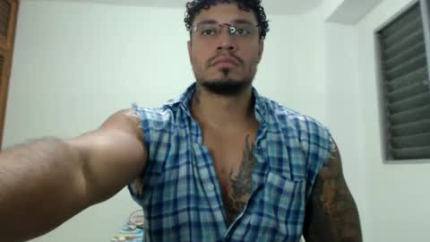 allen_ferrer10 online show from May 24, 2026, 3:00 am