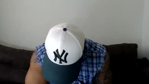 allen_ferrer10 online show from June 6, 2026, 4:12 pm