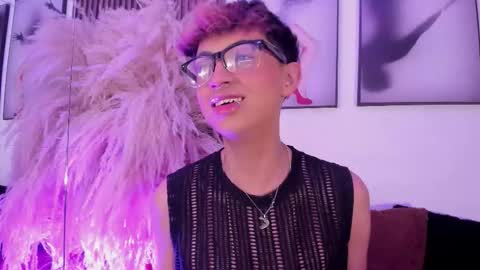 Allen online show from November 18, 2025, 2:28 am