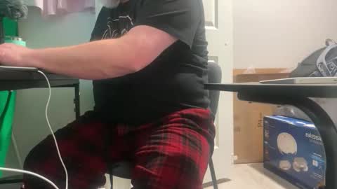 Allergictolove online show from November 8, 2025, 5:23 pm