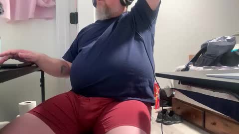 Allergictolove online show from February 19, 2026, 3:41 pm