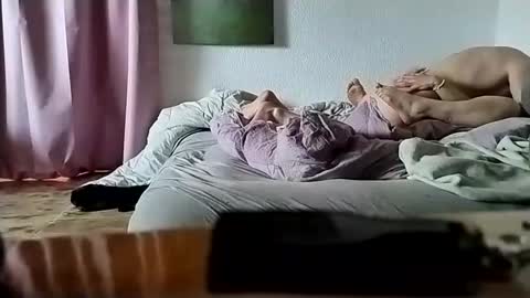 alles594462 online show from April 25, 2026, 5:32 am