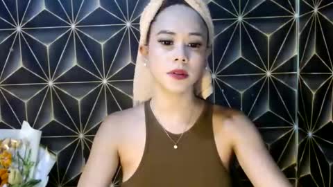Lavinia  online show from April 16, 2026, 11:22 am