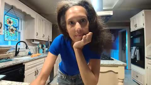 wishlist on bio online show from October 16, 2025, 8:43 pm