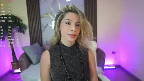 Allice  online show from October 16, 2025, 7:04 pm