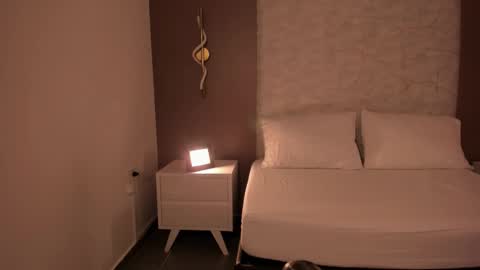 A L L I E online show from March 25, 2026, 2:39 am