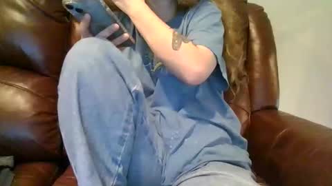 alliebearx online show from October 29, 2025, 8:43 pm