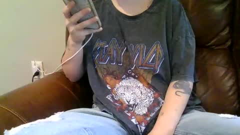 alliebearx online show from January 11, 2026, 6:46 pm