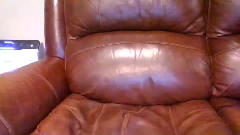 alliebearx online show from March 5, 2026, 4:25 pm