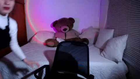 Snapshot of allierose_ chatting on March 8, 2025, 12:55 am Allie online show from March 8, 2025, 12:55 am