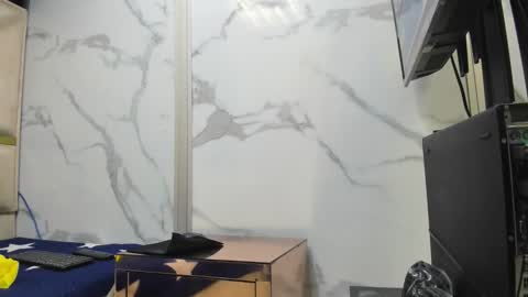 allison_69ts online show from March 19, 2026, 2:37 am