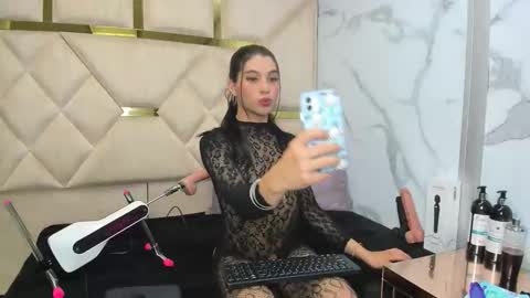 allison_69ts online show from April 8, 2026, 5:07 am