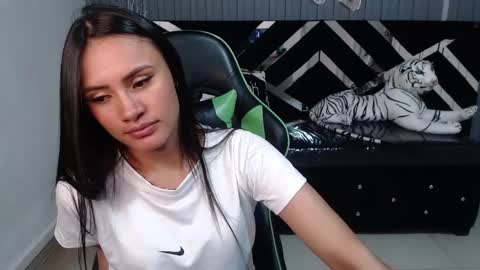 Allisson online show from February 19, 2025, 6:33 am