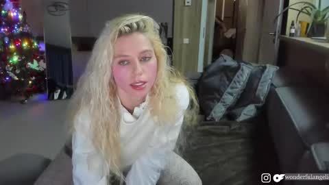 allissonhotbb online show from December 27, 2024, 7:03 pm